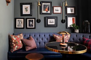 Tophams Hotel