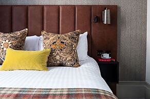 Tophams Hotel