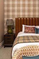 Tophams Hotel