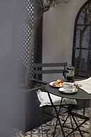 Tophams Hotel