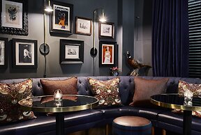 Tophams Hotel