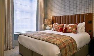 Tophams Hotel