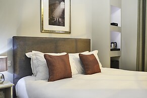 Tophams Hotel