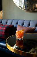 Tophams Hotel