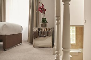 Tophams Hotel