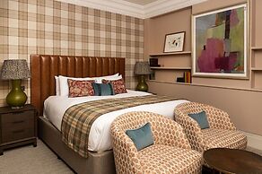 Tophams Hotel
