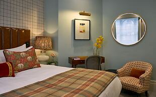 Tophams Hotel