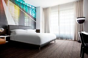 New York Marriott at the Brooklyn Bridge