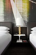 New York Marriott at the Brooklyn Bridge