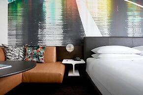 New York Marriott at the Brooklyn Bridge