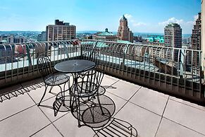 New York Marriott at the Brooklyn Bridge