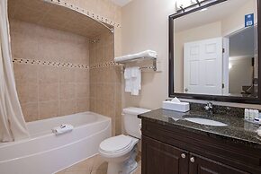 Travelodge by Wyndham Kamloops Mountview