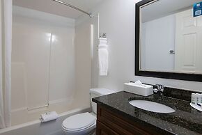Travelodge by Wyndham Kamloops Mountview