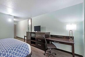 Clarion Inn Des Moines Airport