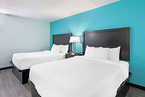 Clarion Inn Des Moines Airport