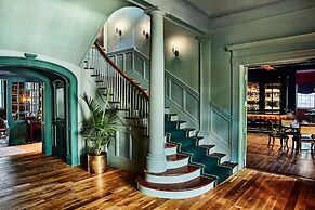 The Vanderbilt, Auberge Collection