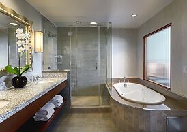 Loews Hollywood Hotel