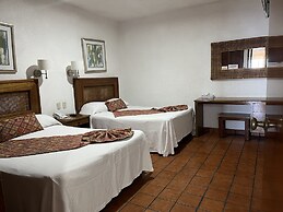 Costa De Oro Beach Hotel