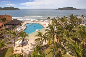Costa De Oro Beach Hotel