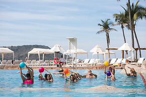 Costa De Oro Beach Hotel