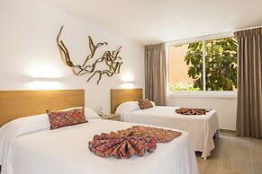 Costa De Oro Beach Hotel