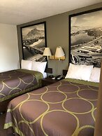 Super 8 by Wyndham Kamloops East