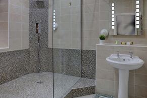 Rogerthorpe Manor Hotel