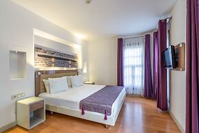 Puding Hotel