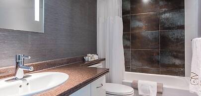 Carmana Hotel & Suites
