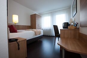 UNO Hotel Stuttgart Großbettlingen