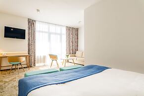 Metropol Hotel