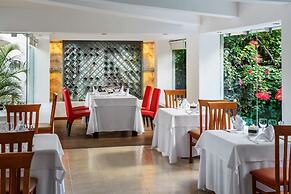 The Reef Playacar Beach Resort & Spa