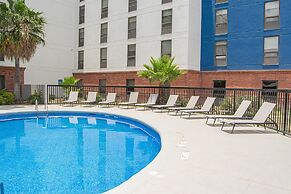Hampton by Hilton Saltillo
