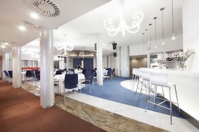 Niebieski Art Hotel & Spa