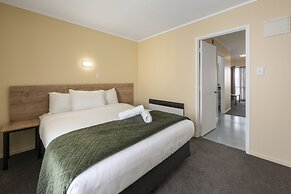 Fenton Court Motel