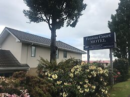 Fenton Court Motel