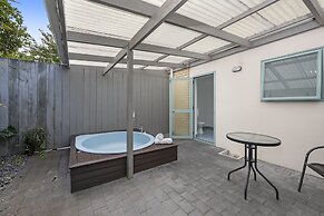 Fenton Court Motel