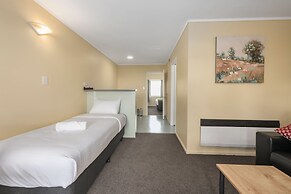 Fenton Court Motel