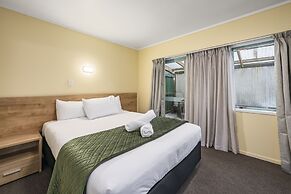 Fenton Court Motel