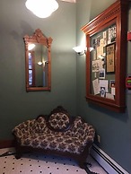 Hotel Ruby Marie