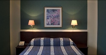 The Falcon Hotel