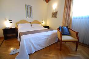 Alla Rocca Hotel