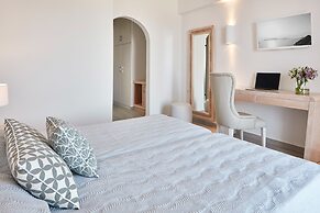 Santorini Palace