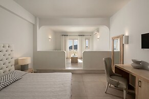 Santorini Palace
