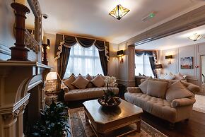 The Empire Hotel & Spa