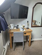 The Oaklands Hotel