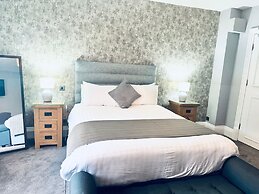 The Oaklands Hotel