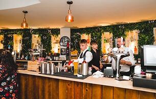 The Oaklands Hotel