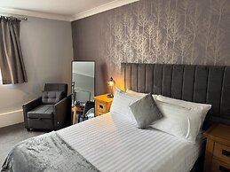 The Oaklands Hotel