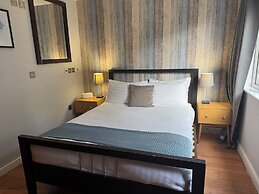 The Oaklands Hotel